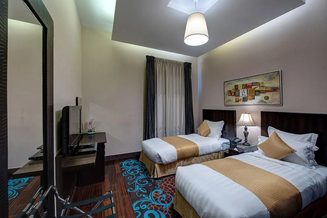 Beach Hotel Apartment Dubai 3*,